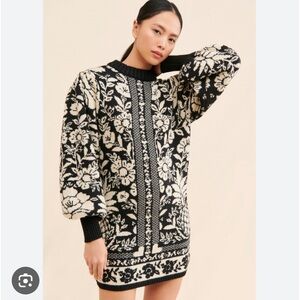 NWT: Farm Rio Black Pineapple knit minidress. MEDIUM.